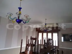 Sala Ristorante in Fase di Correzione Acustica con Isole a Soffitto<br /><br /> Preparazione Intervento Acustico in Sala da Pranzo Elegante<br /><br />