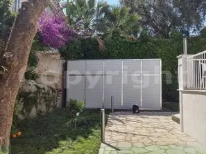 Barriere Acustiche da Giardino: Silenzia il Rumore delle UTA e Rigenera il Tuo Spazio Esterno