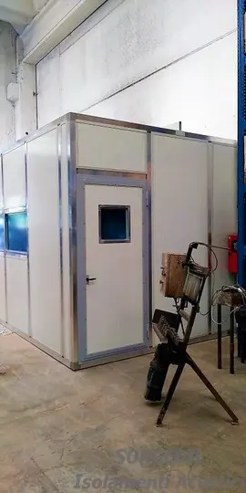 Silenzio Perfetto: Cabine Insonorizzate per un Ambiente di Lavoro Senza Distrazioni