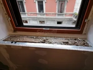 Doppia finestra con intervento sulla parete sottofinestra