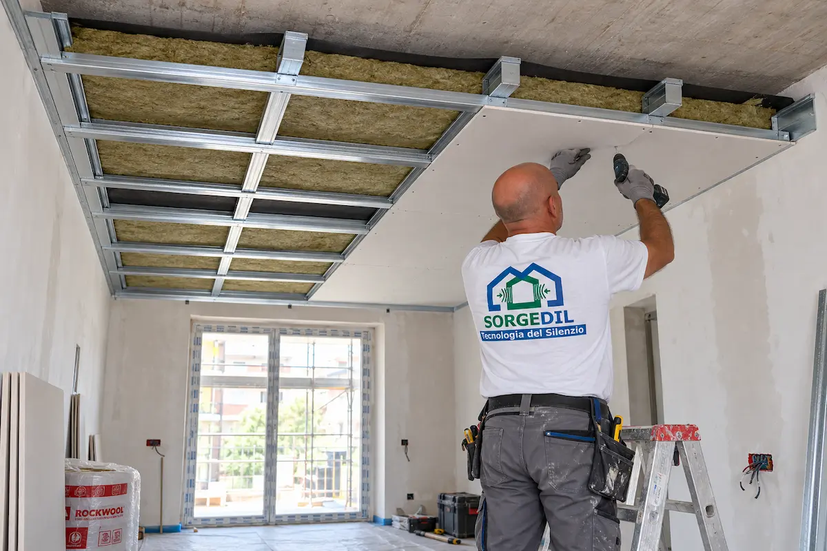 Intervento reale Sorgedil di isolamento acustico del soffitto