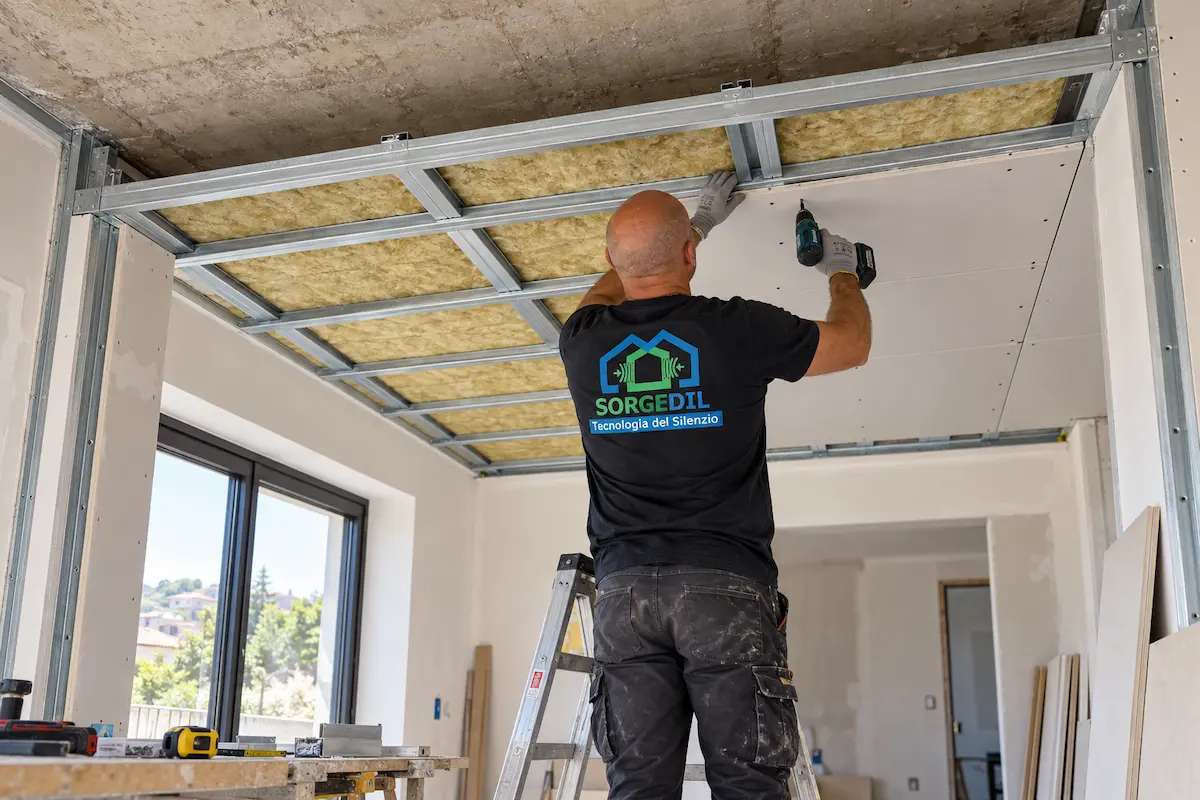 Intervento reale Sorgedil di isolamento acustico del soffitto