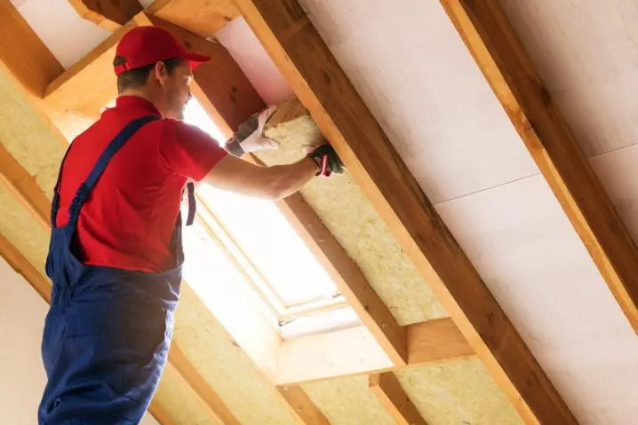Come insonorizzare un tetto e un solaio legno dall'interno