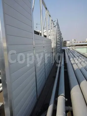 Silenzio Verde: Barriere Antirumore per Giardino